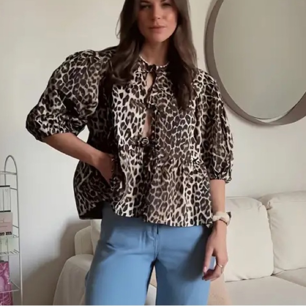 Leopard Print Puff Sleeve Blouse